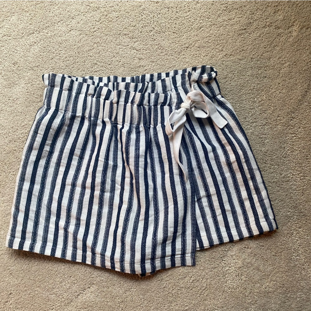 Boutique style skort size small